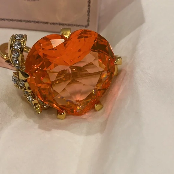 NWT Juicy couture large heart and bow engagement ring keychain - Picture 6 of 10